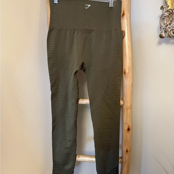 Gymshark Energy Seamless Olive Green Cropped Leggings Women’s Size XS (2-4) - Picture 5 of 6